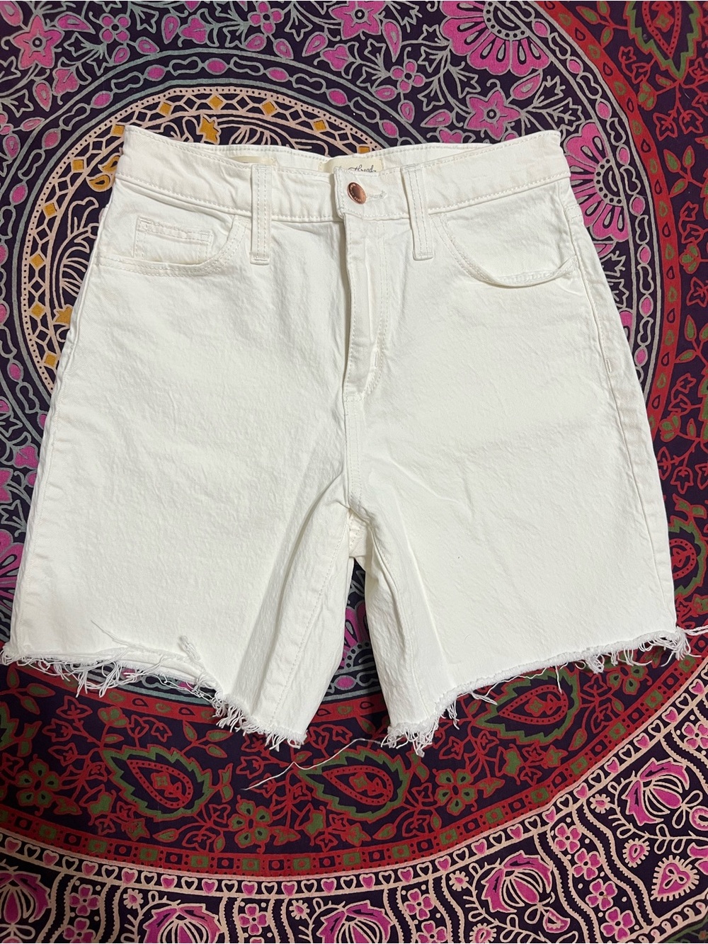 Universal Thread Sz 00 Cream High-Rise Frayed Hem Denim Bermuda Shorts Cotton